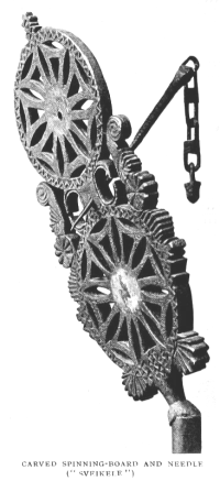 Lithuanian spinning board and needle